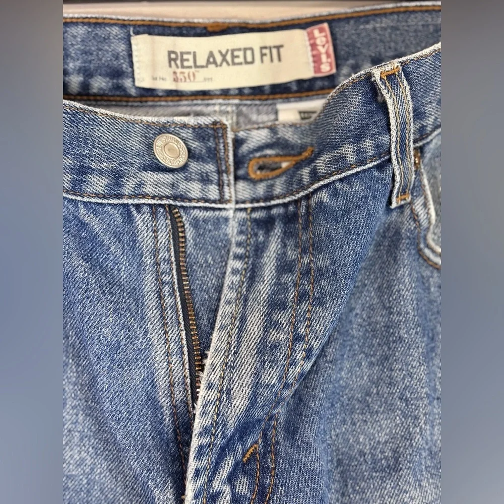 Levi’s 550 Relaxed Fit Jeans Light Wash Vintage Y2K Raw Hem W30 L30
